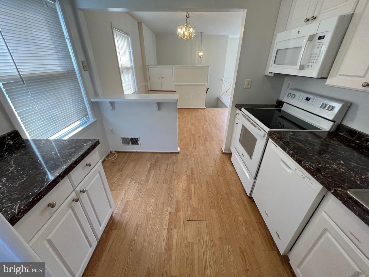 13303 Holdridge Rd - Photo 3 of 18