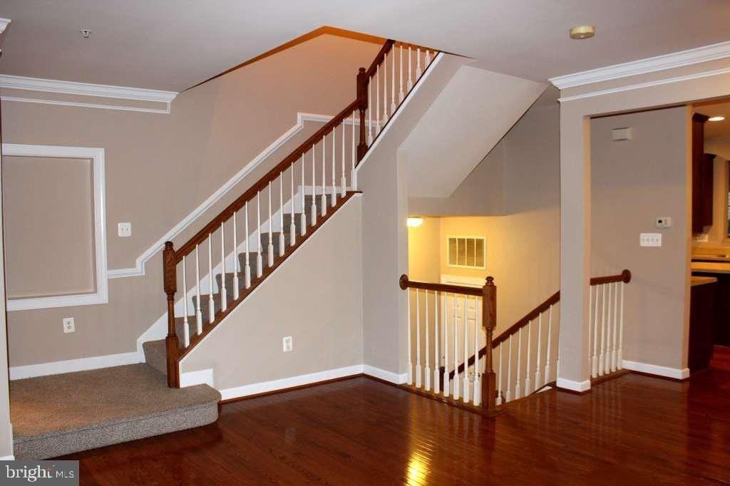 1503 Regent Manor Ct - Photo 5 of 14