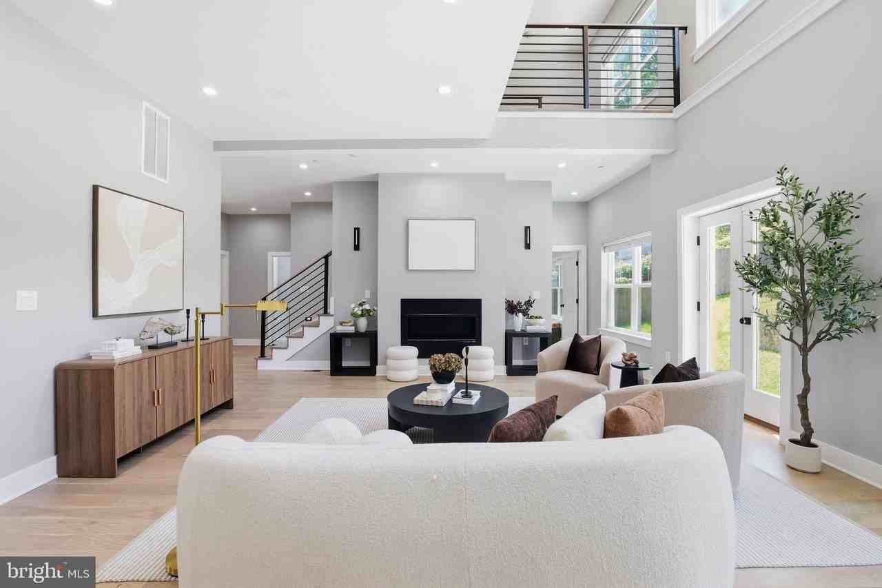7121 W Greenvale Pkwy - Photo 5 of 50