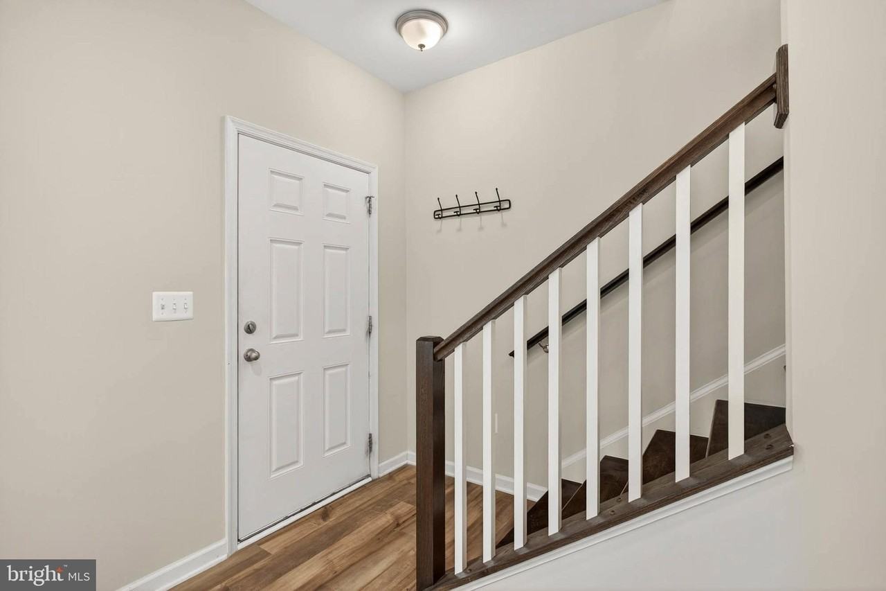 17833 Porter Rd - Photo 4 of 36