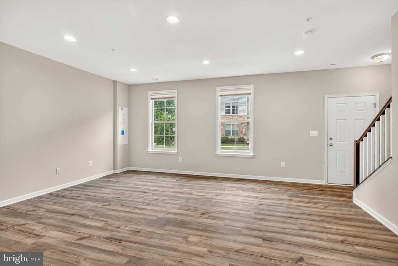 17833 Porter Rd - Photo 5 of 36