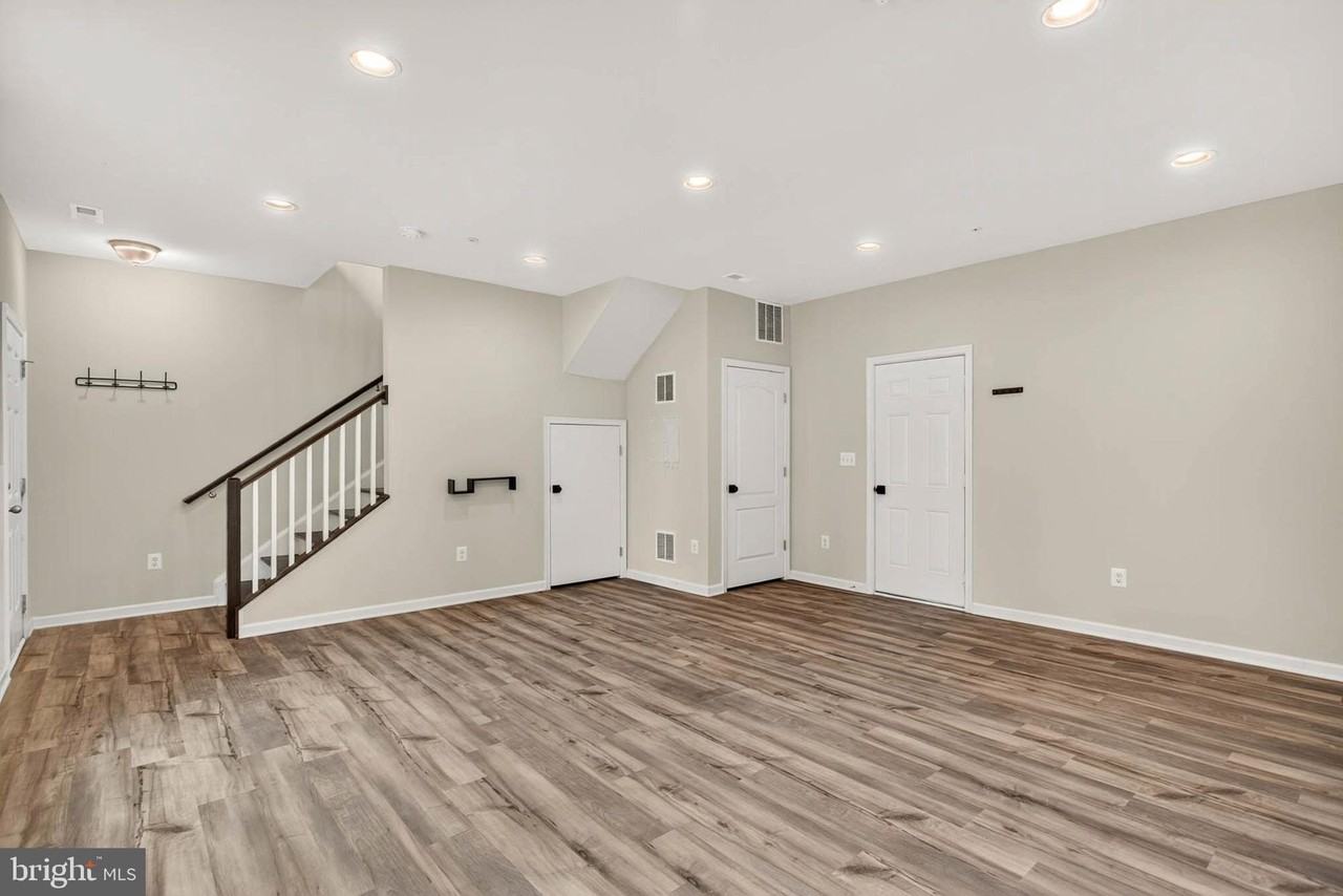 17833 Porter Rd - Photo 7 of 36