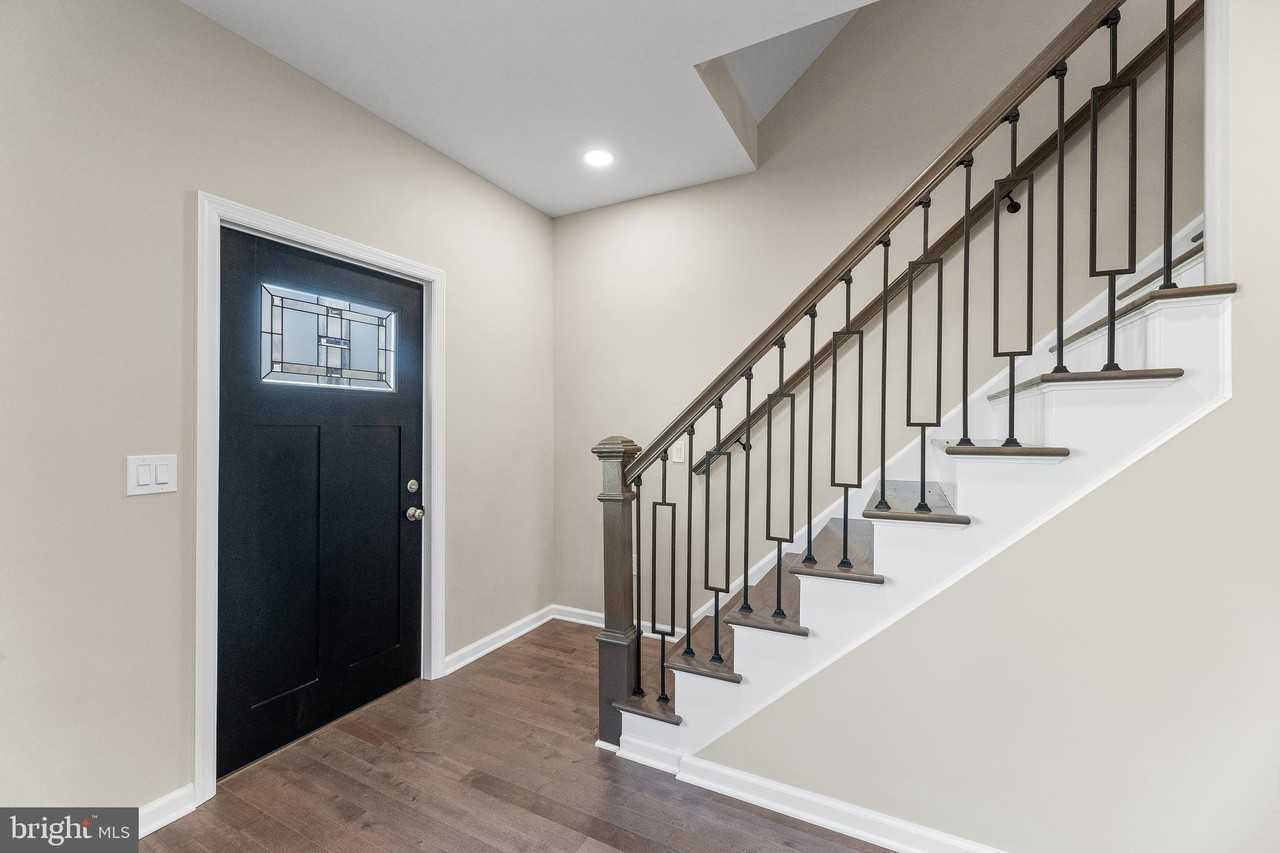 32 West St - Photo 6 of 50
