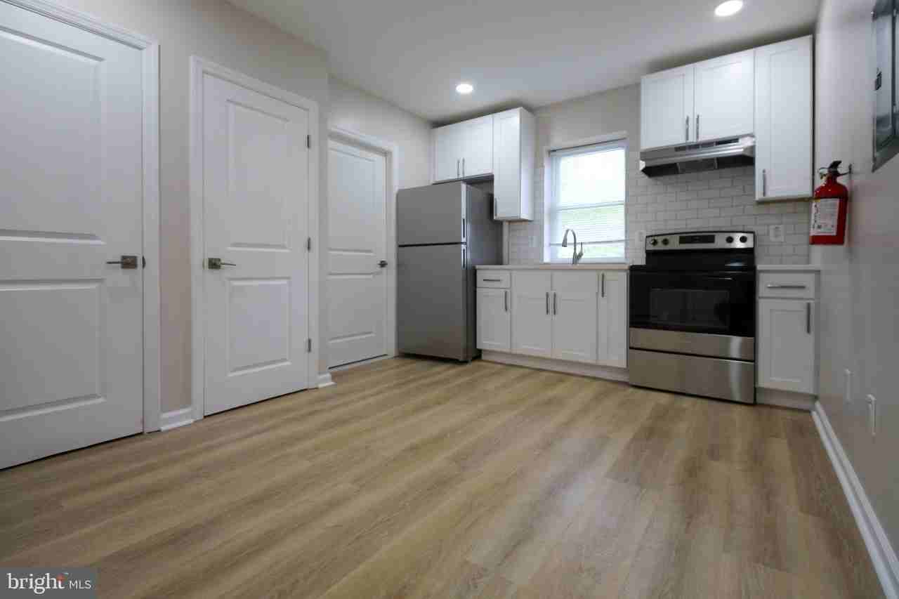 602604 Broadway - Photo 4 of 18