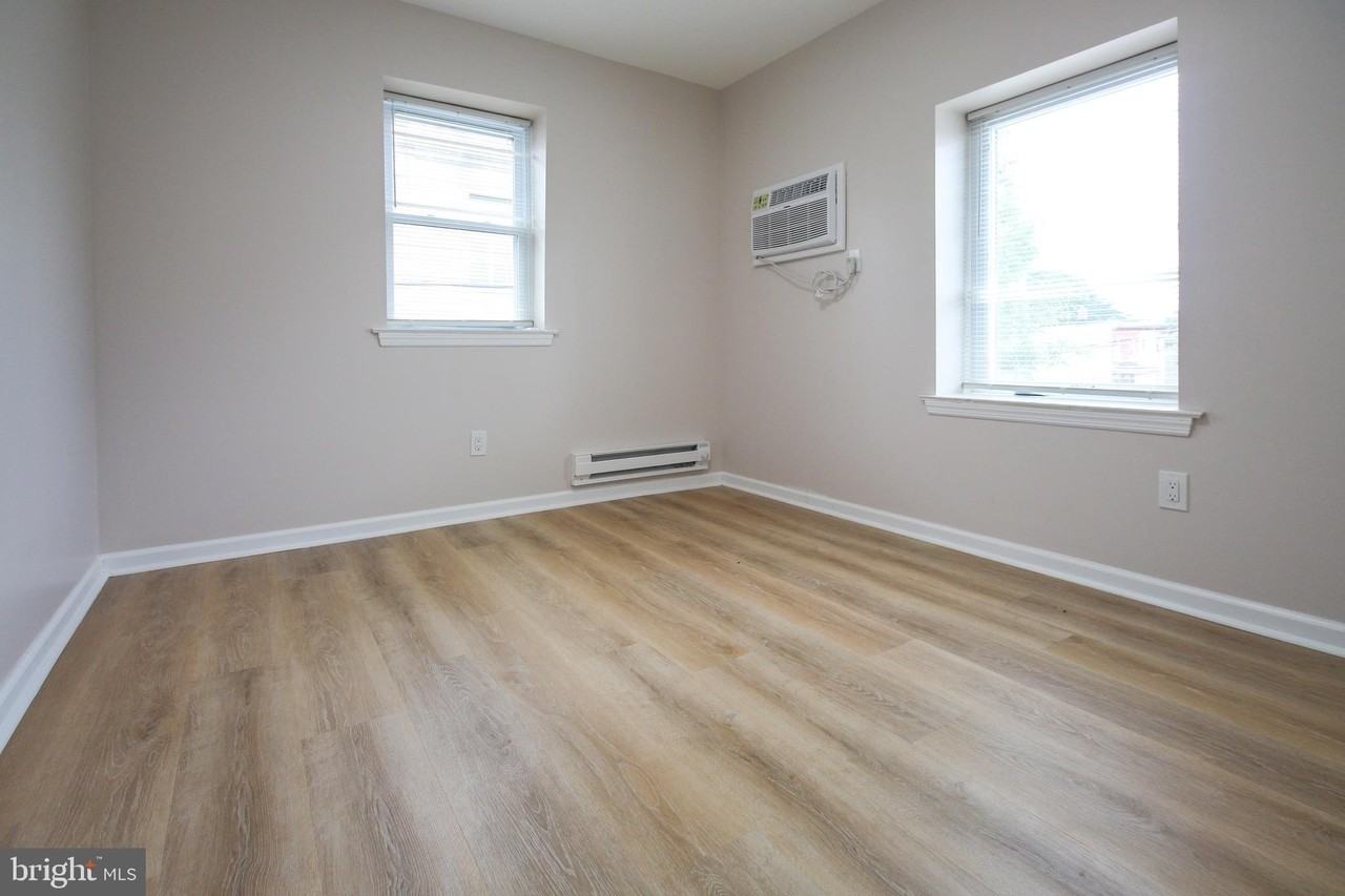 602604 Broadway - Photo 6 of 18