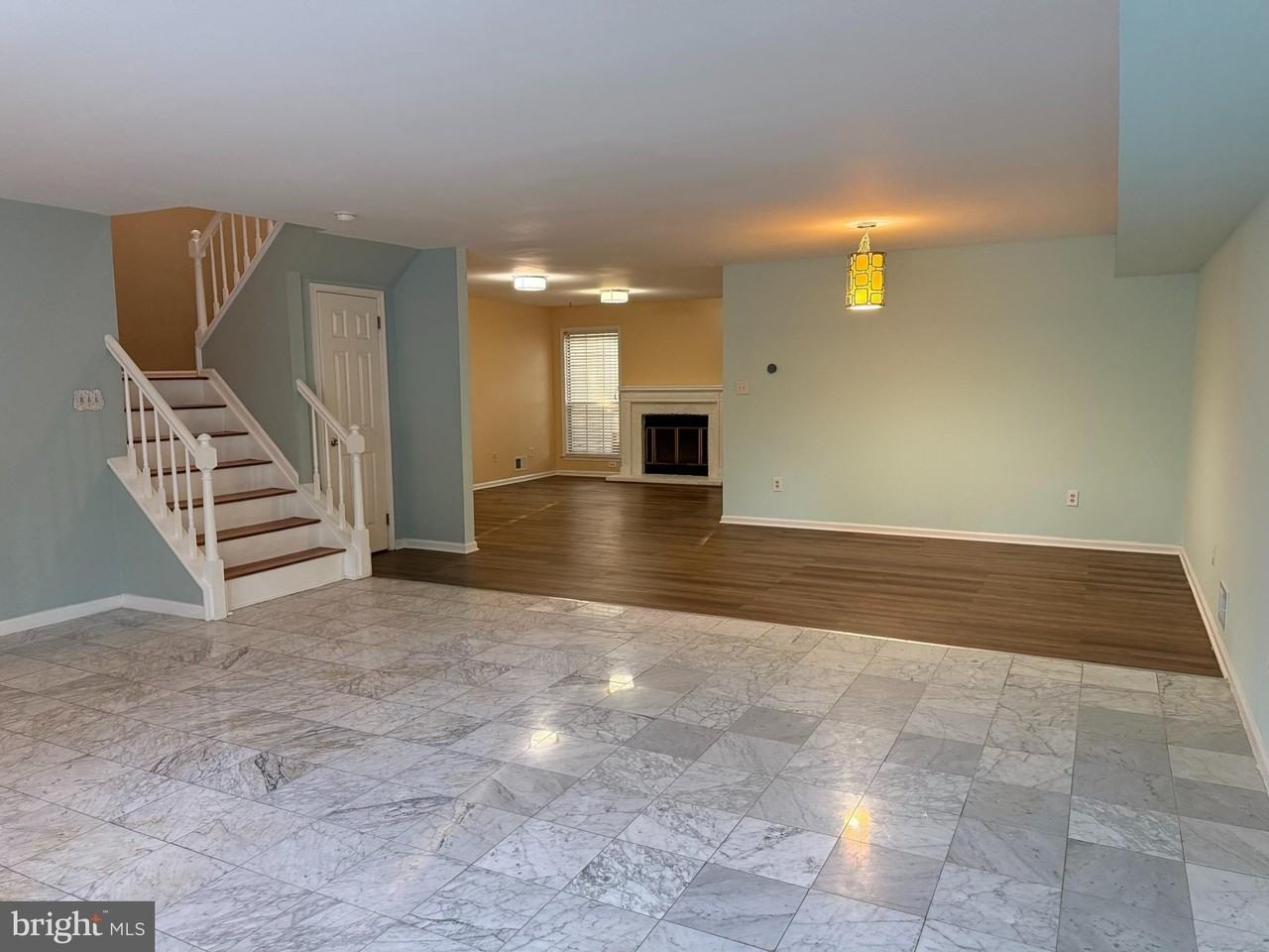 4 Kensington Ct - Photo 3 of 24
