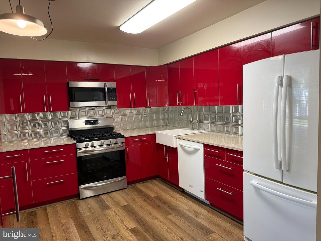 4 Kensington Ct - Photo 5 of 24