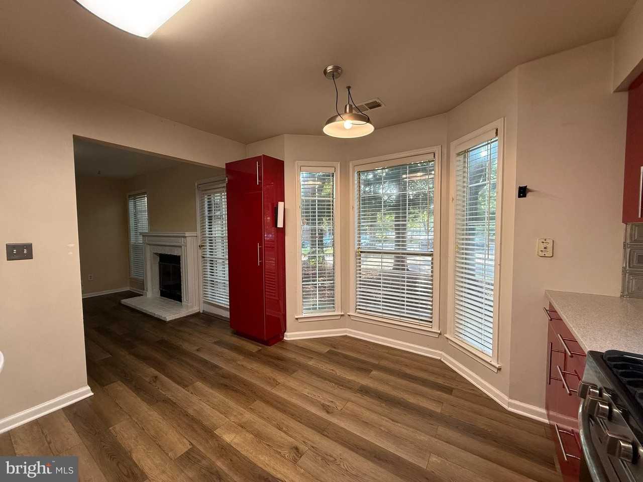 4 Kensington Ct - Photo 7 of 24