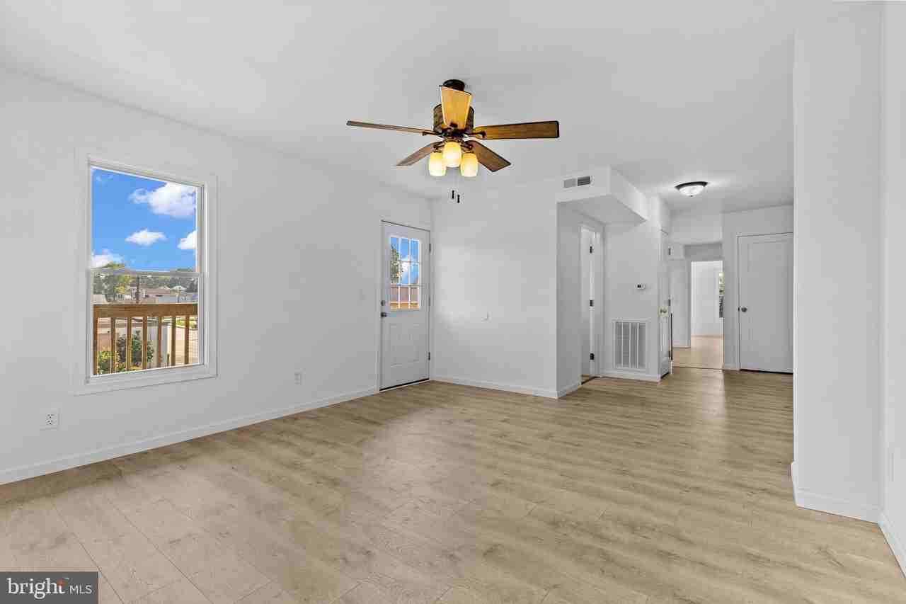 3518 Walnut St - Photo 4 of 21