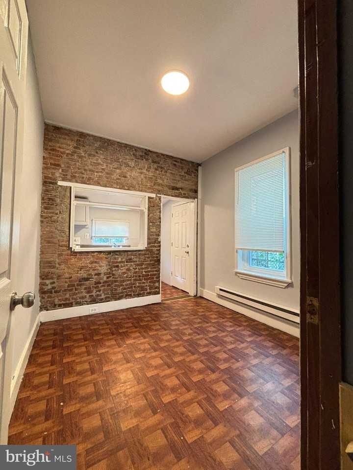 2054 Bellmore Ave - Photo 7 of 30