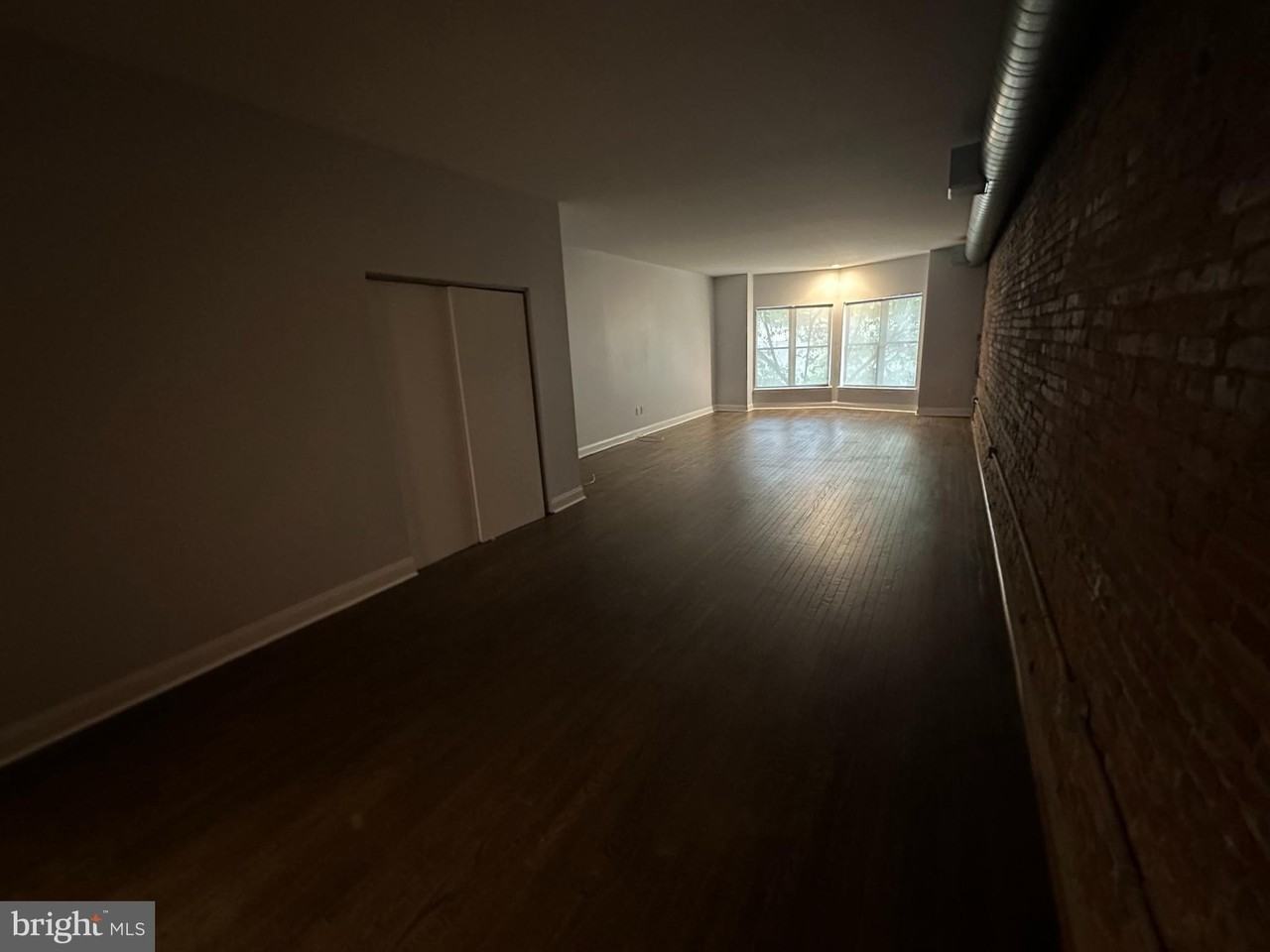 1046 S 13th St #4 - Photo 6 of 35