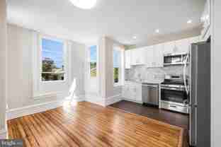 2311 Green St #3R - Photo 1 of 1