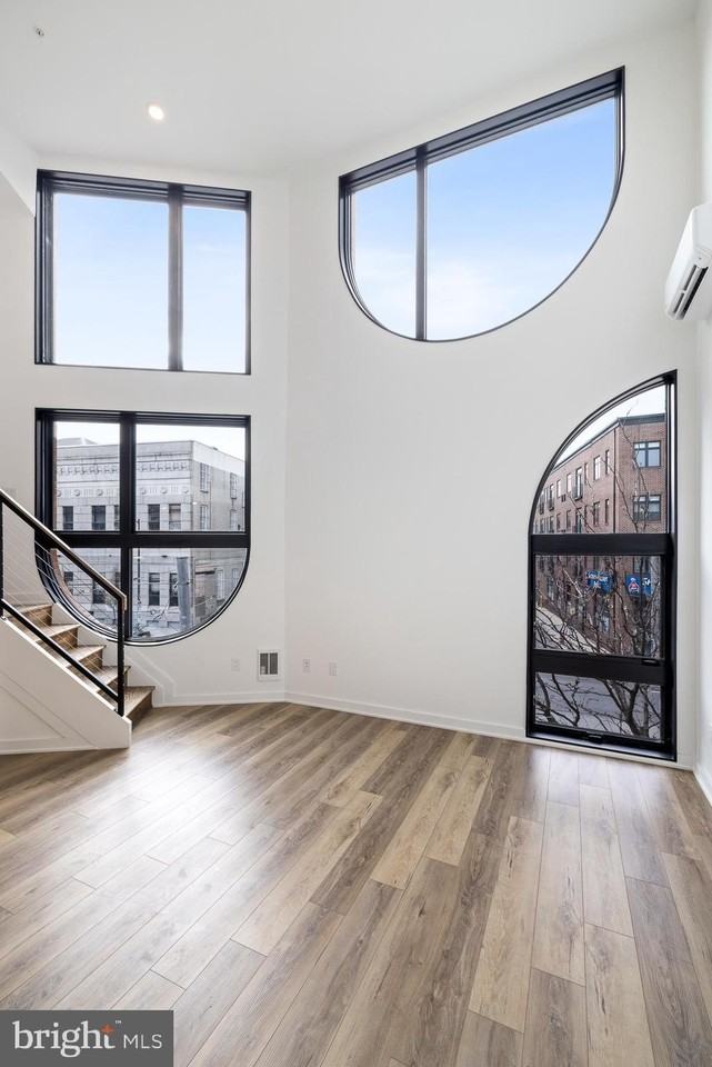 17 W Girard Ave #1 - Photo 4 of 13
