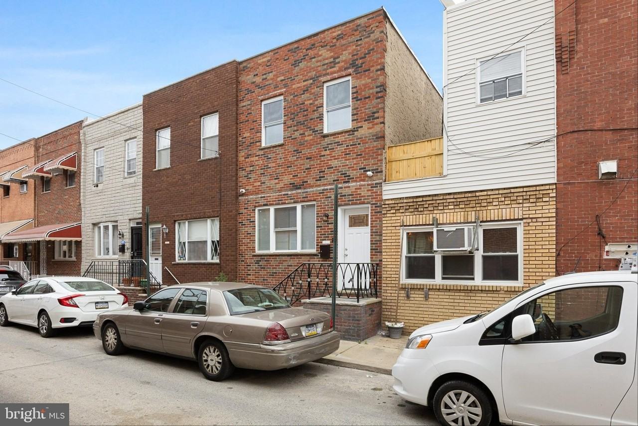 2445 S Rosewood St - Photo 2 of 26