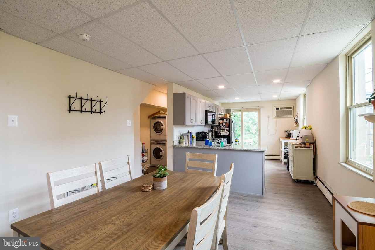 1625 S 10th St #B - Photo 2 of 23
