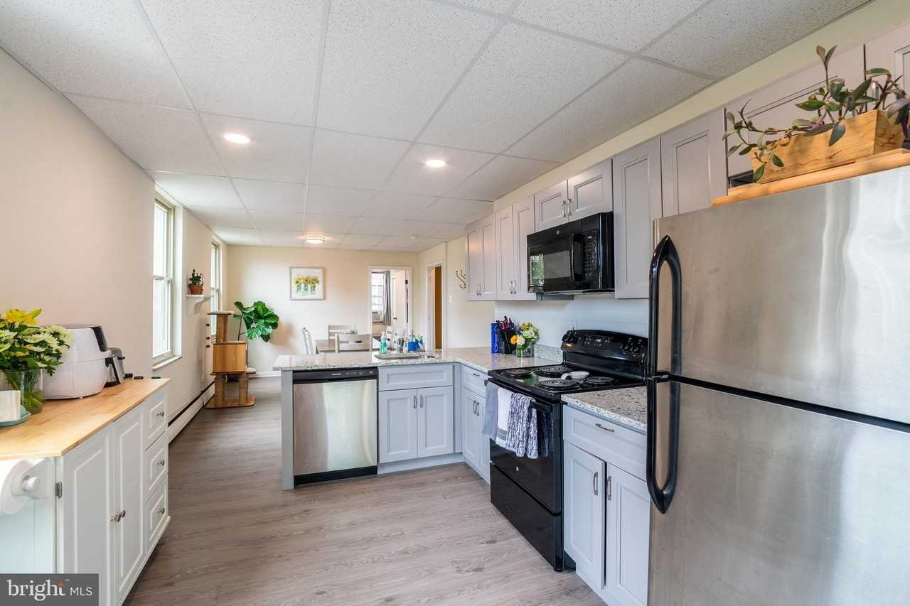 1625 S 10th St #B - Photo 6 of 23