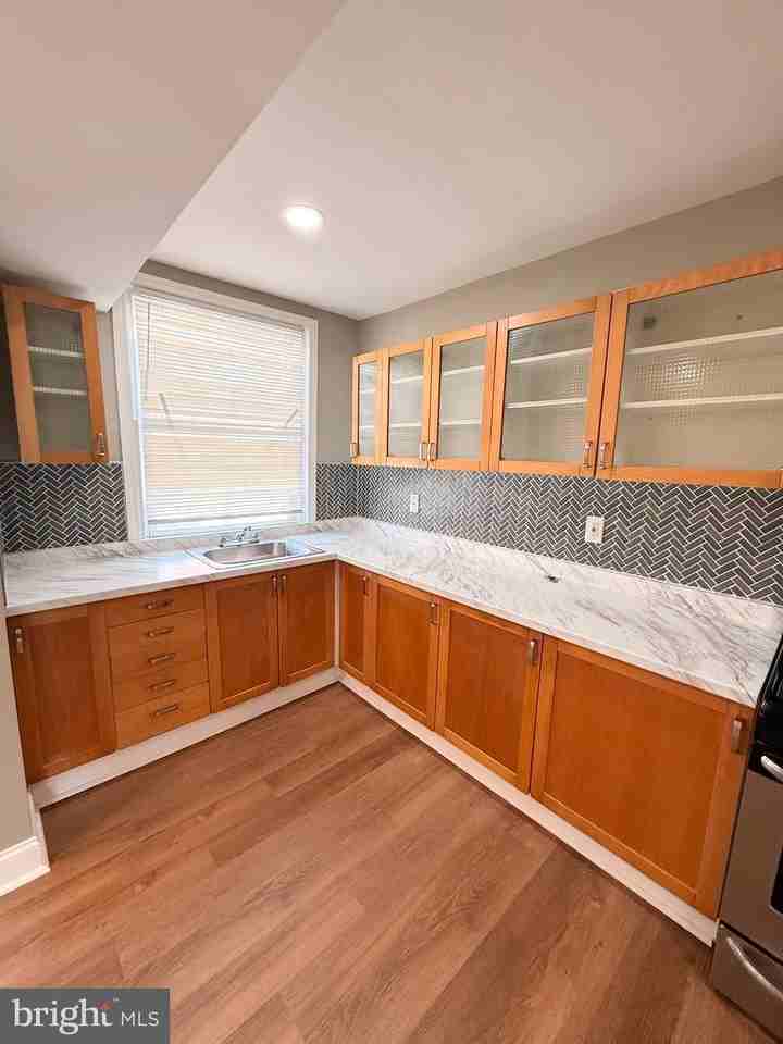 6744 Eastwood St - Photo 6 of 13