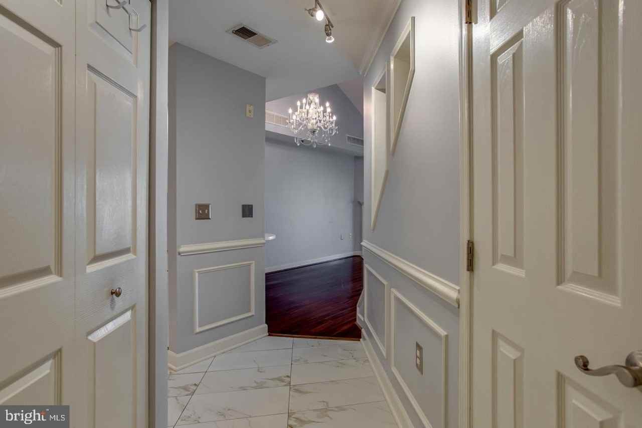 2310 14th St N #402 - Photo 2 of 25