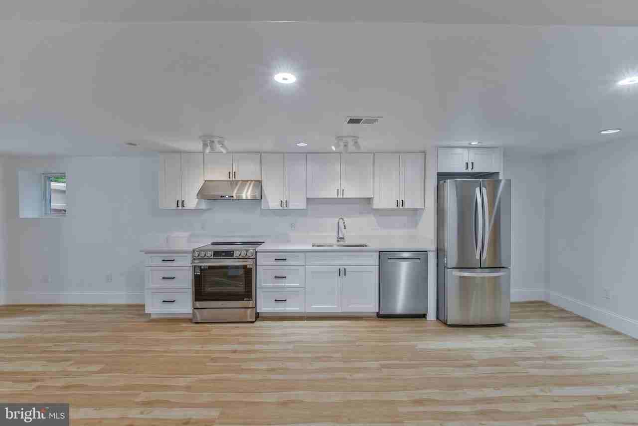 4912A Old Dominion Dr - Photo 5 of 23