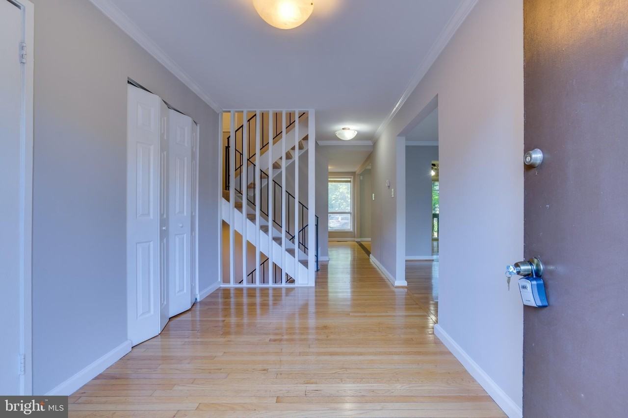 4405 Elan Ct - Photo 4 of 43
