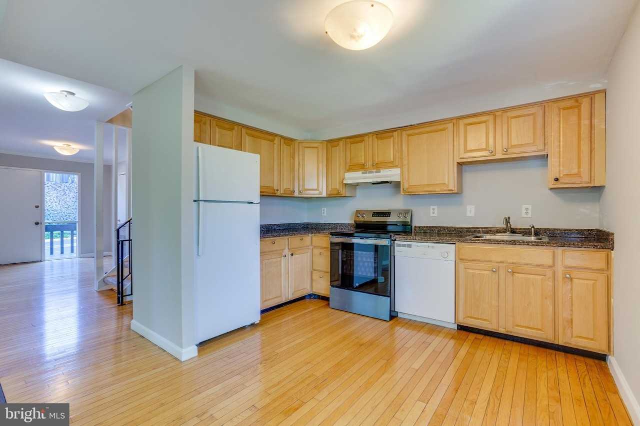 4405 Elan Ct - Photo 6 of 43