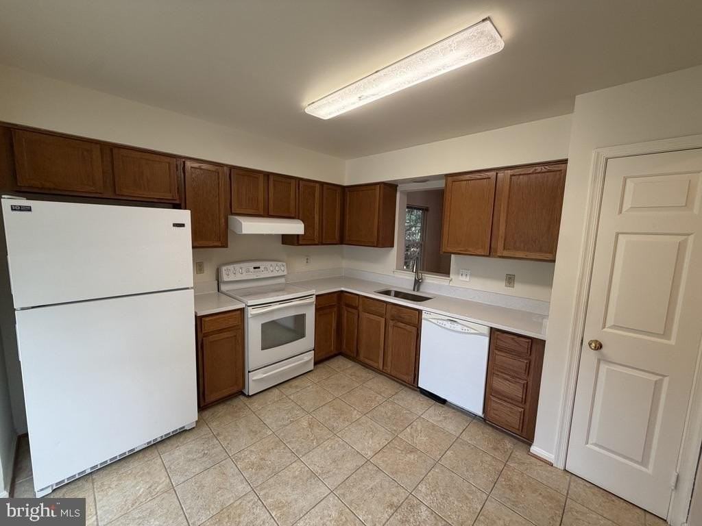 1081 Smartts Ln Ne - Photo 2 of 23
