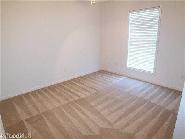 203 Nelson St Apt A - Photo 6 of 12