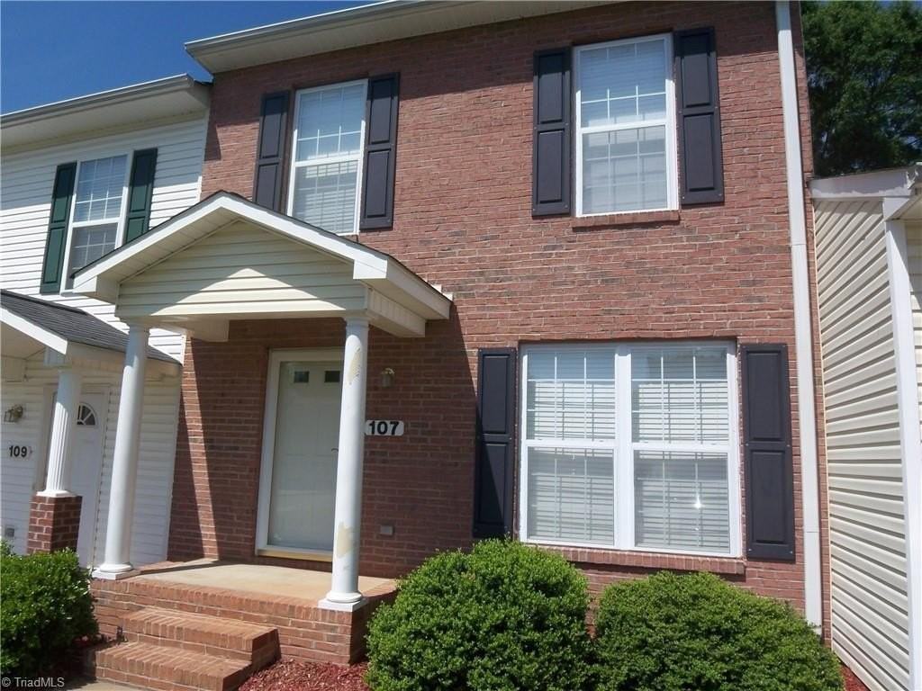 107 Nelson St - Photo 2 of 12
