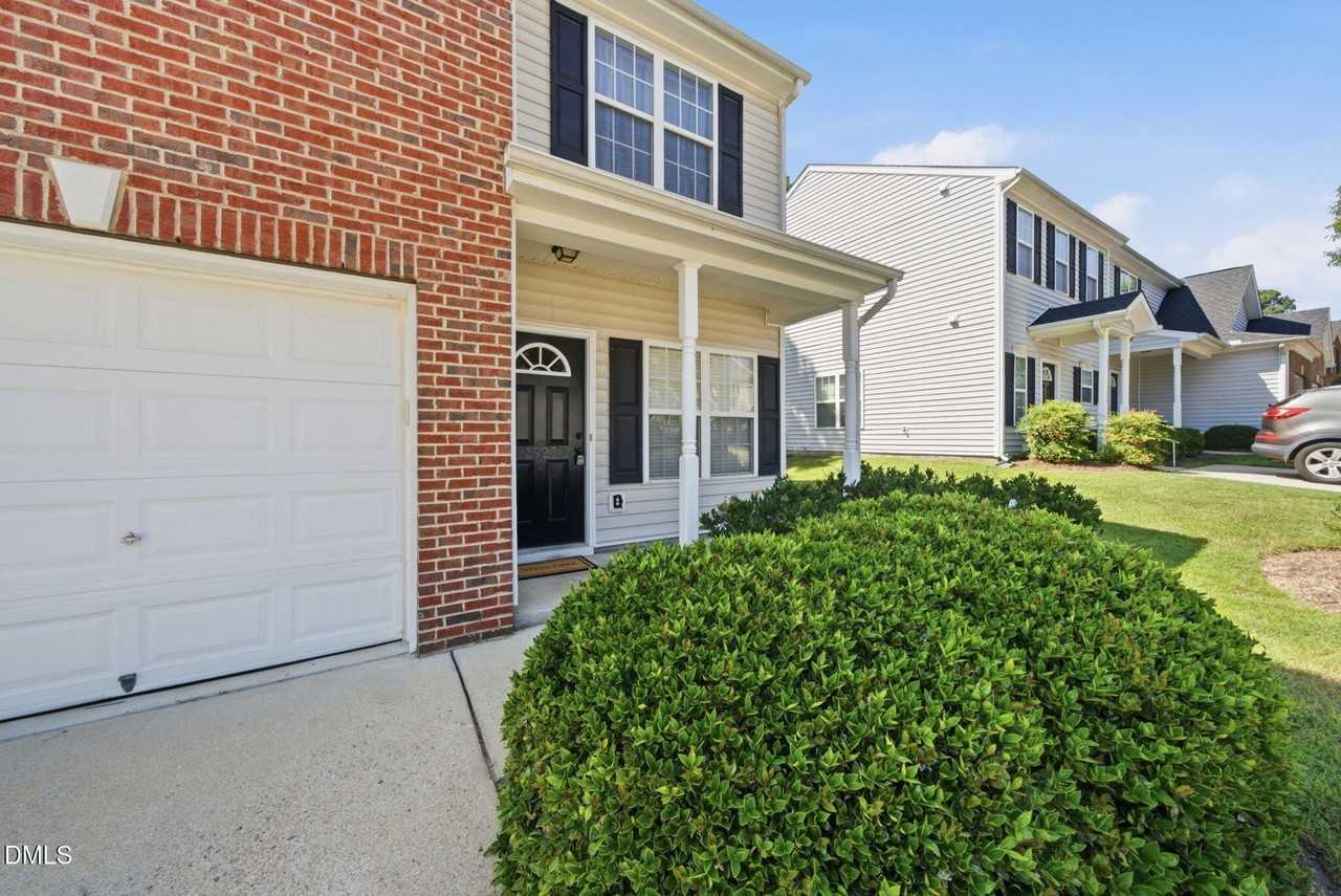 3527 Londonville Ln - Photo 4 of 45