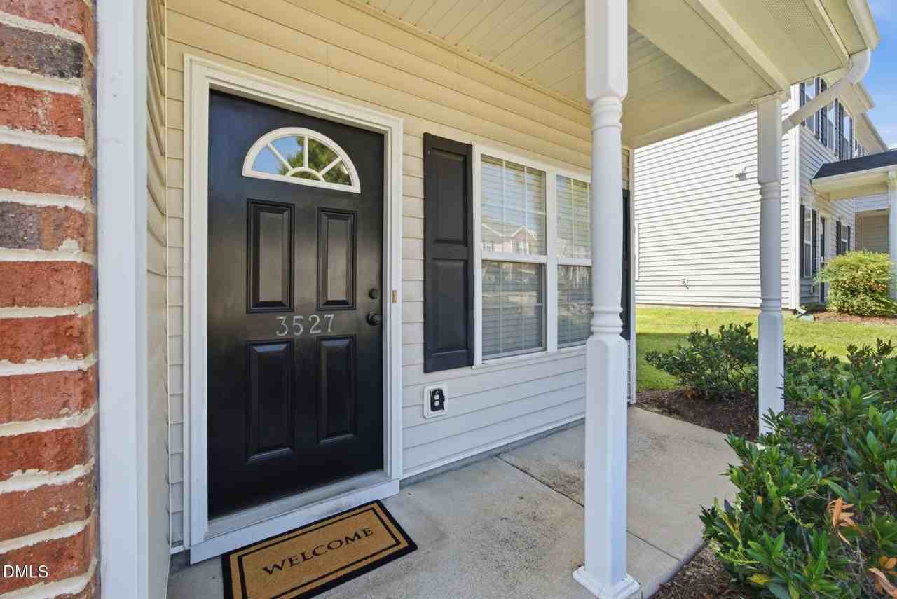 3527 Londonville Ln - Photo 5 of 45