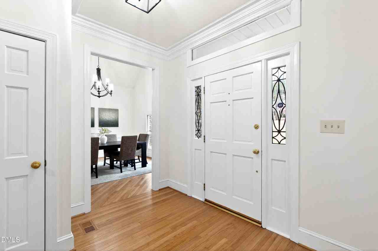904 Stonecutter Ct - Photo 5 of 50