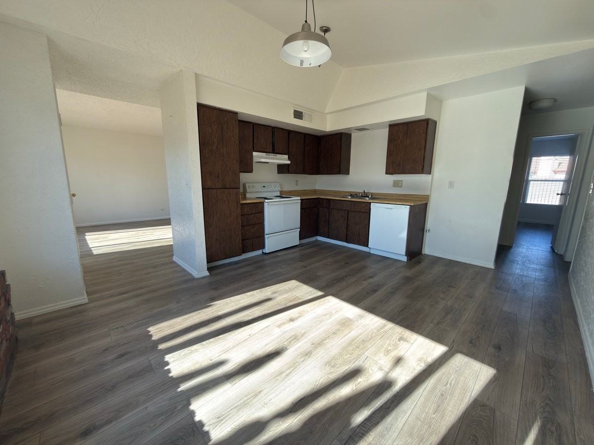 14814 N 59th Dr - Photo 4 of 32