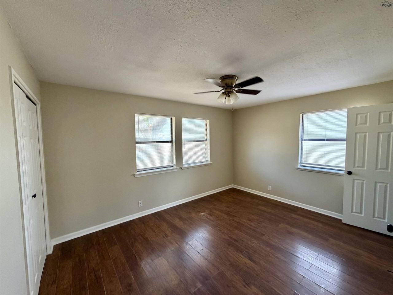 4603 Western Hills Dr - Photo 7 of 13