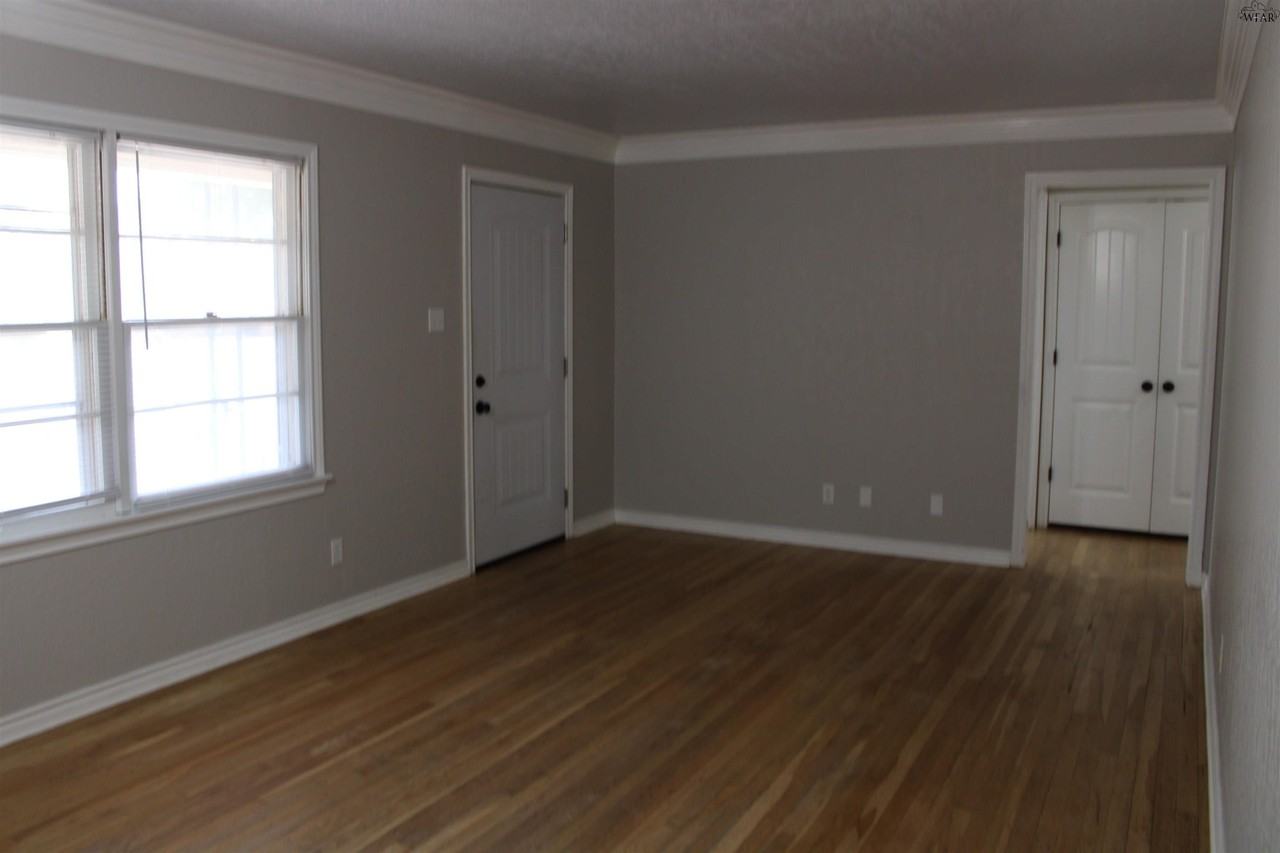 4305 Randel Dr - Photo 5 of 29