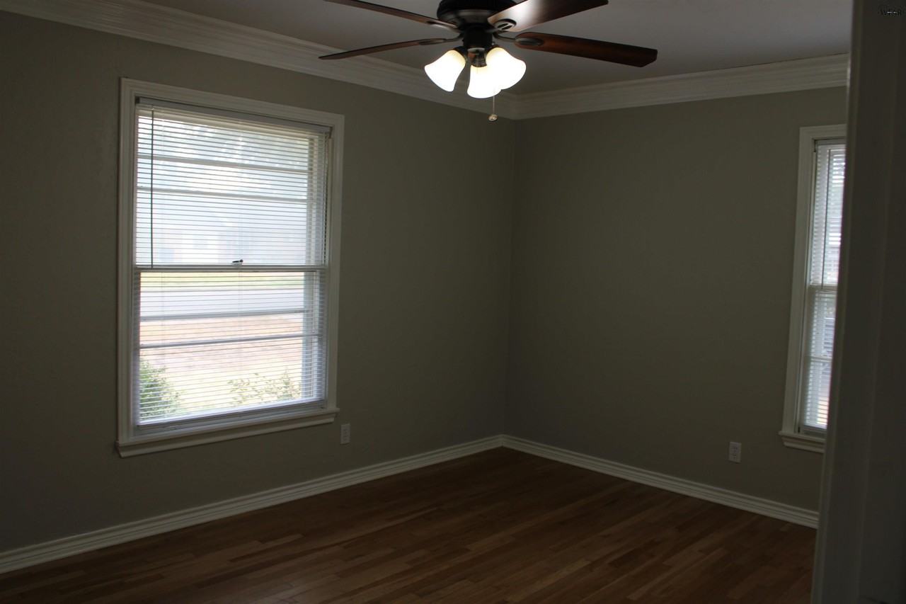 4305 Randel Dr - Photo 6 of 29