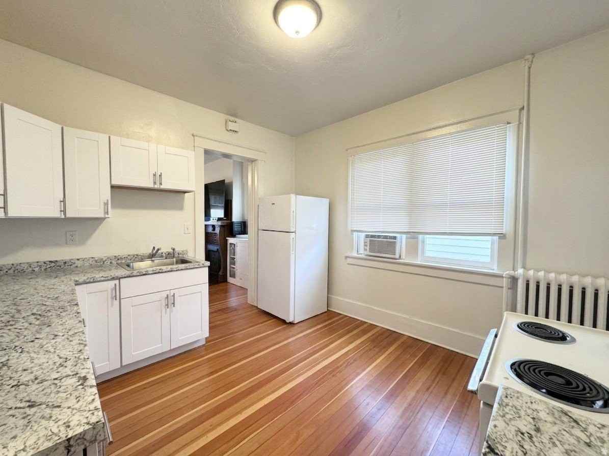 145 W 200 S - Photo 3 of 13