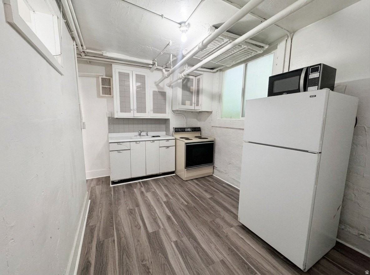 745 N University Ave #C - Photo 6 of 10