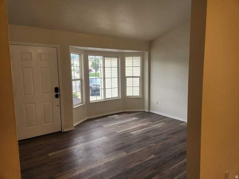 5914 W Valley Pointe Dr - Photo 2 of 24