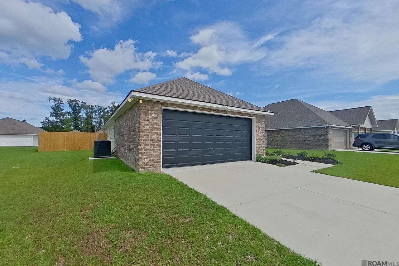 22850 Monterey Ave - Photo 2 of 25
