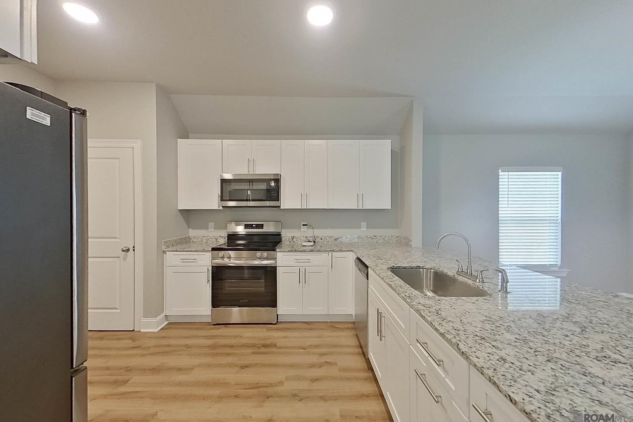 22850 Monterey Ave - Photo 5 of 25