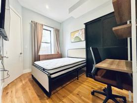 Private Bedroom in 4 Bedroom/2 Bathroom Home - Photo 1 of 1