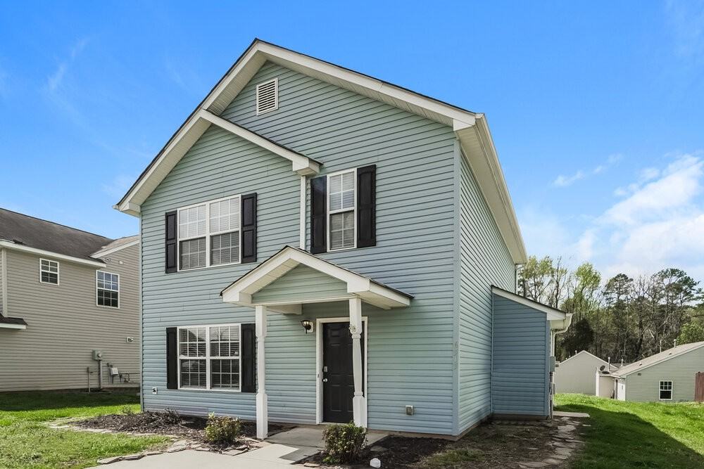 6515 Sunman Rd - Photo 4 of 17