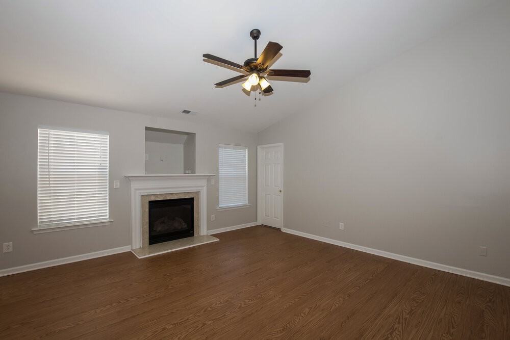 3012 Deep Cove Dr Nw - Photo 3 of 18