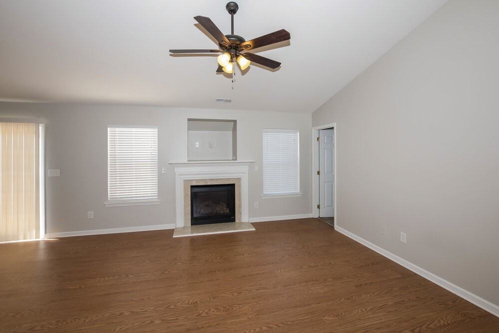 3012 Deep Cove Dr Nw - Photo 4 of 18