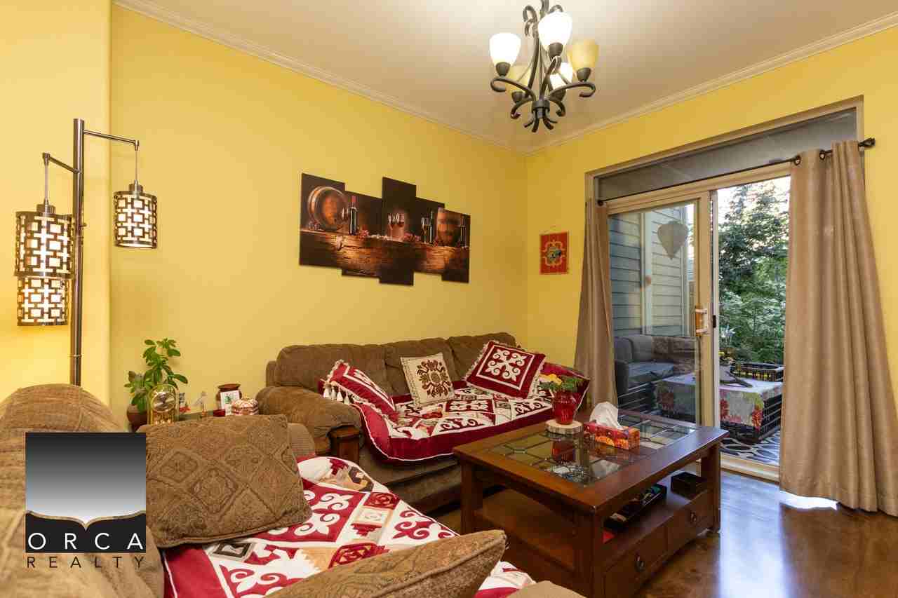 6351 Douglas St - Photo 5 of 26