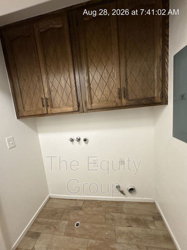 2025 S Pinkham St - Photo 5 of 14