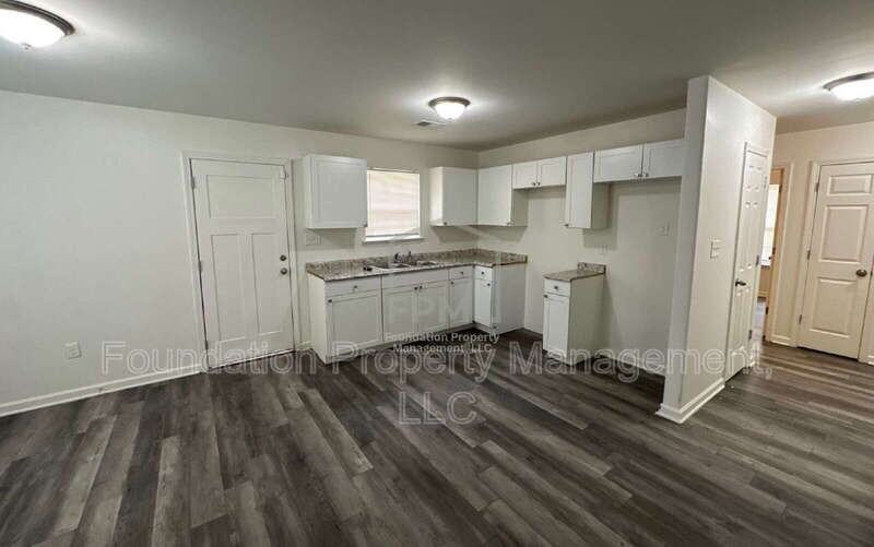 2966 Watson St - Photo 5 of 18
