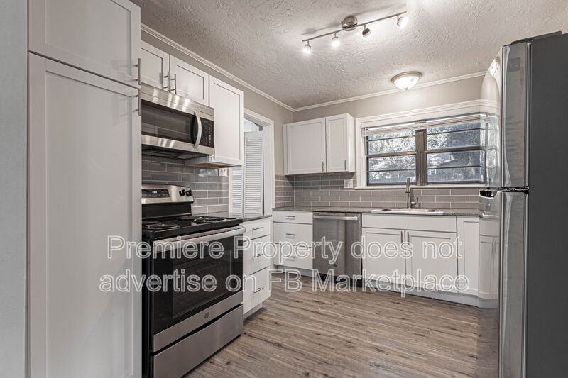 2320 W 76th St - Photo 4 of 11