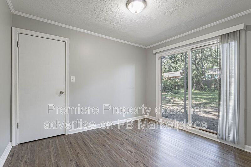 2320 W 76th St - Photo 7 of 11