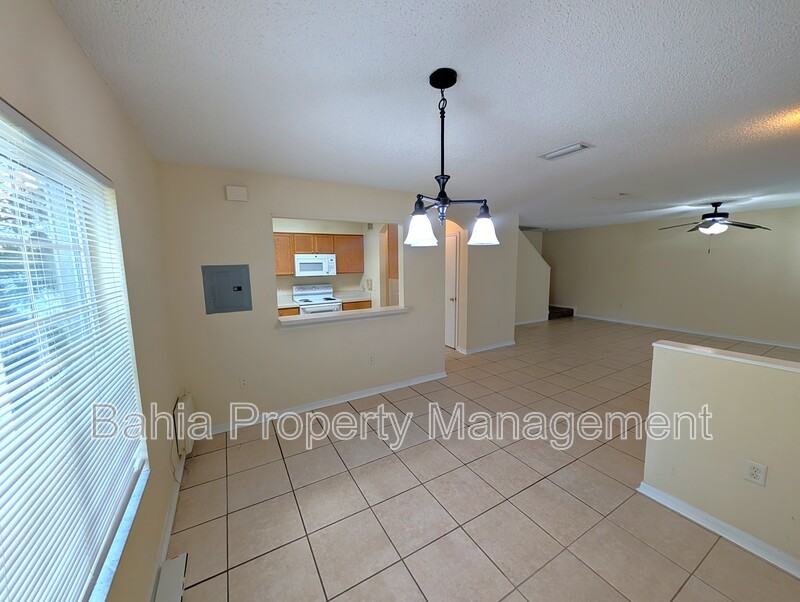 4053 Dolphin Dr - Photo 4 of 23